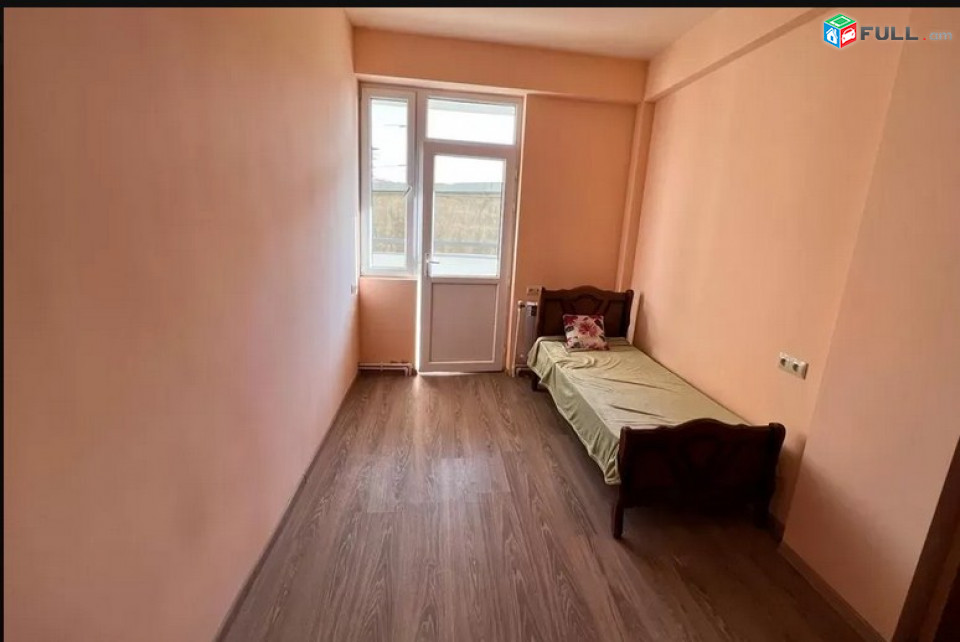 AK4521  Վարձով 3 սենյականոց բնակարան   Նաիրի Զարյան փողոցում