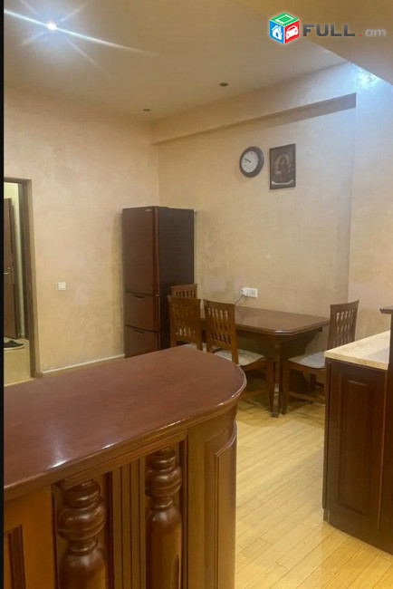 AK4522  Վարձով 3 սենյականոց բնակարան Արգիշտի փողոցում