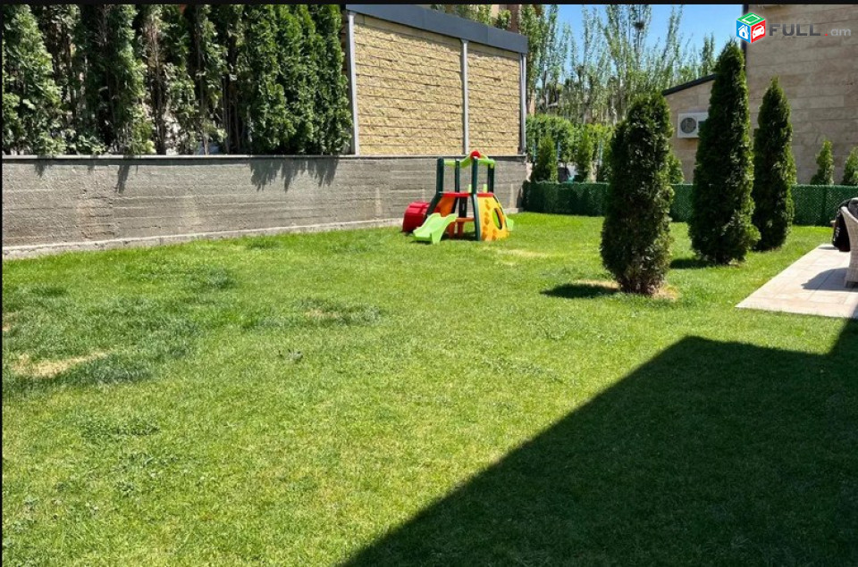 AK4530  Երկու հարկանի քարե տուն, Վահագնի Թաղամաս Աջափնյակում, 650 ք.մ., 3+ սանհանգույց, եվրովերանորոգված