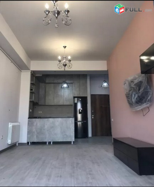 AK4533  Վարձով 3 սենյականոց բնակարան Տիգրան Պետրոսյանի փողոցում