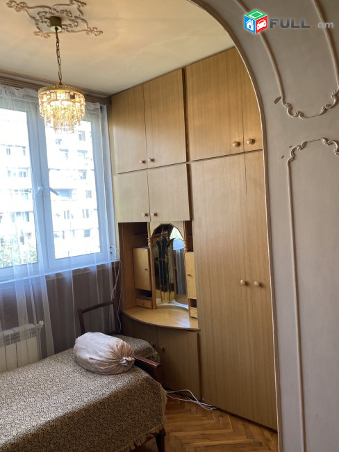 AK4554  Վարձով 2 սենյականոց Քաջազնունի փողոցում