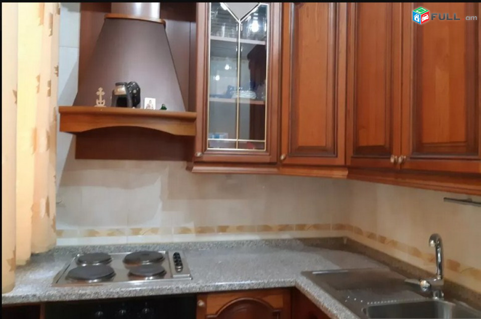 AK4560  Երկու հարկանի քարե տուն Արաբկիրում , Սոսեի փողոցում