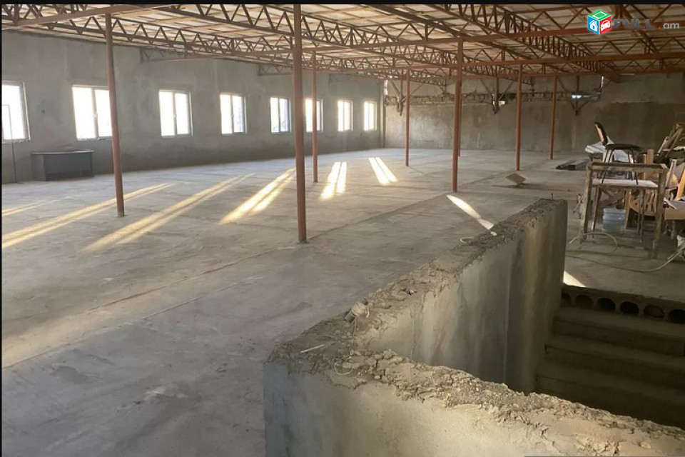 AK4562  Գրասենյակային տարածք Քանաքեռ Զեյթունում,  Պարույր Սևակի փողոցում