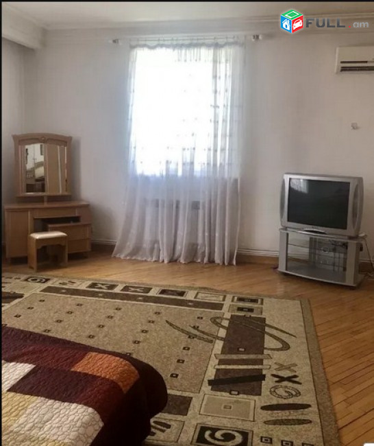 AK4568  Երկու հարկանի քարե տուն, Թավրիզյան փողոցում