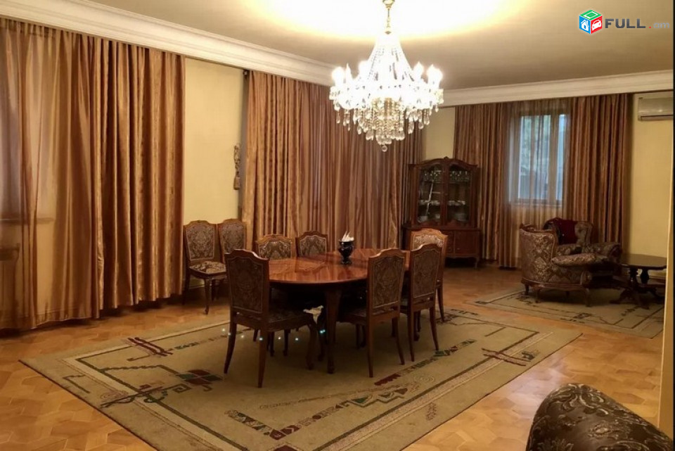 AK4568  Երկու հարկանի քարե տուն, Թավրիզյան փողոցում