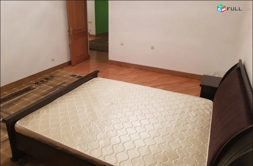 AK4568  Երկու հարկանի քարե տուն, Թավրիզյան փողոցում