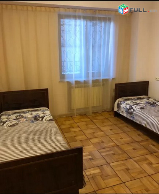 AK4578   Վարձով 3 սենյականոց  Բրյուսովի փողոցում