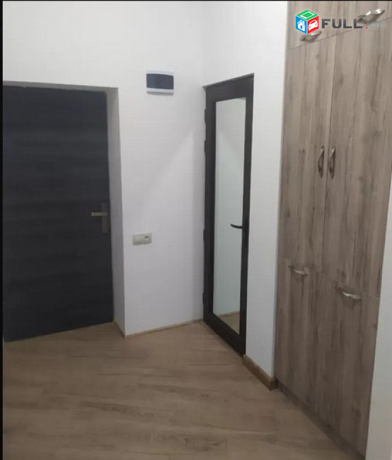 AK4586  Վարձով 3 սենյականոց բնակարան  Շիրվանզադեի փողոցում