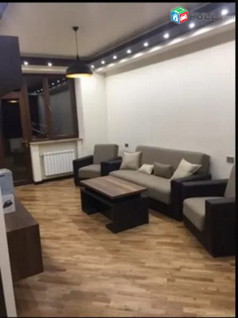 AK4617  Վարձով 2 սենյականոց բնակարան   Սասնա Ծռերի փողոցում