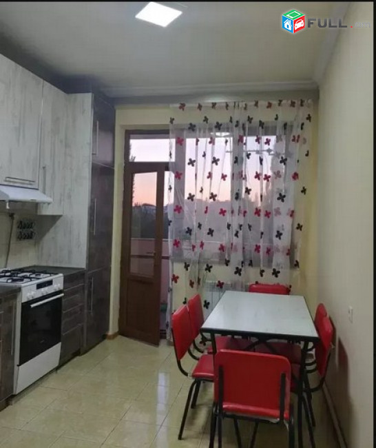 AK4621  Վարձով 4 սենյականոց բնակարան   Ծարավ աղբյուրի փողոցում