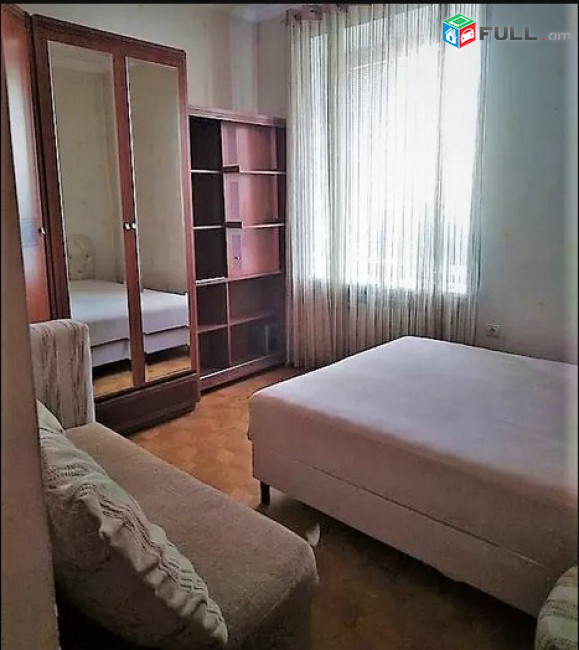 AK4648  Վարձով 4 սենյականոց Լեոյի փողոցում