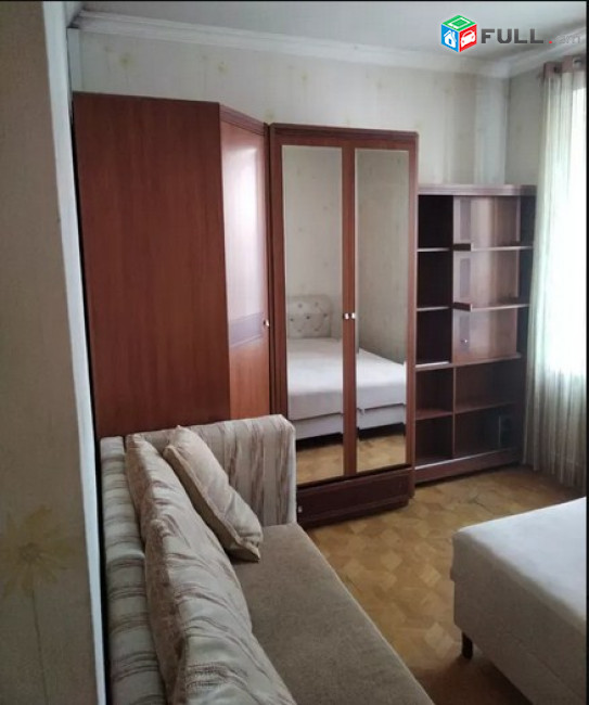 AK4648  Վարձով 4 սենյականոց Լեոյի փողոցում
