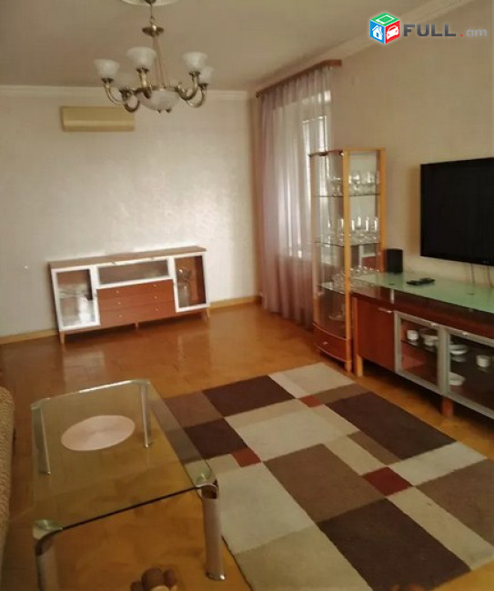 AK4648  Վարձով 4 սենյականոց Լեոյի փողոցում