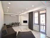 AK4672   Վարձով 3 սենյականոց բնակարան  Մարտիրոս Սարյանի փողոցում