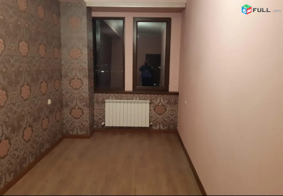 AK4703   Վարձով 4 սենյականոց բնակարան   Գյուրջյան փողոցում