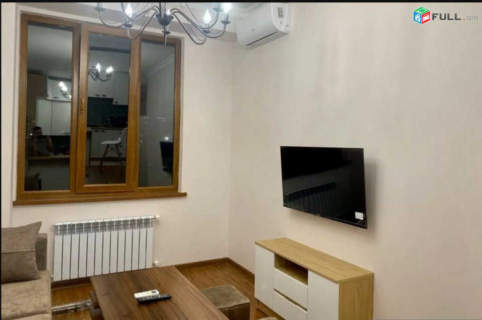 AK4713   Վարձով 3  սենյականոց բնակարան  Նիկողայոս Ադոնցի փողոցում