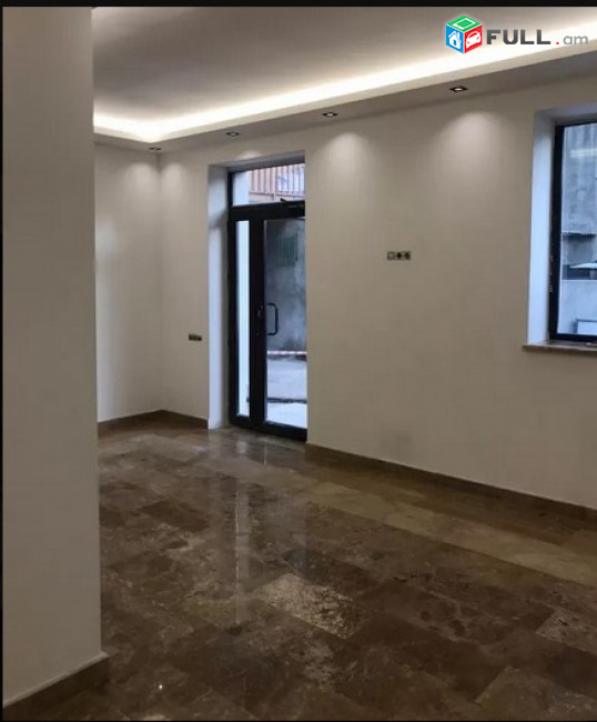 AK4740   Վարձով Գրասենյակային տարածք Հանրապետության փողոցում կենտրոնում, 30 ք.մ.