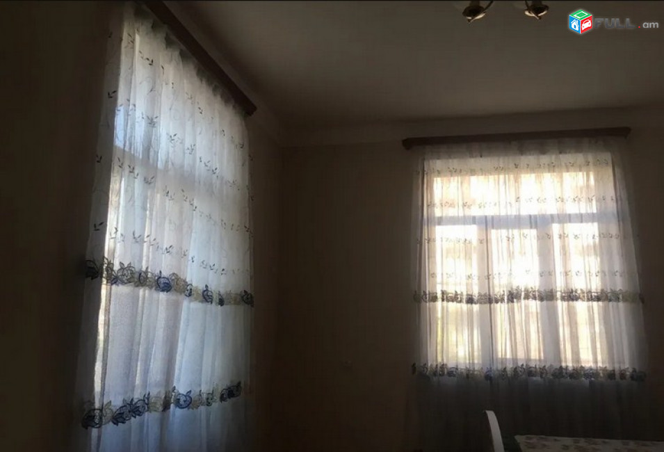 AK4801  Վարձով 2 սենյականոց բնակարան  Կասյան փողոցում