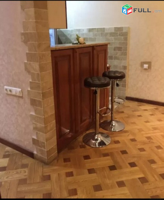 AK4822   Վարձով բնակարան 2 սենյականոց Արամի փողոցում