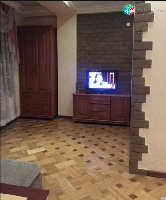 AK4822   Վարձով բնակարան 2 սենյականոց Արամի փողոցում