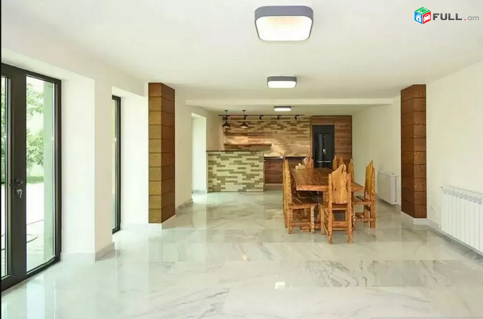 AK4844  Երկու հարկանի քարե տուն Նորքի 5-րդ փողոցում Նոր Նորքում, 300 ք.մ., 2 սանհանգույց