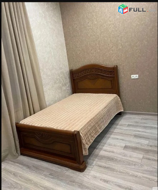 AK4927   Վարձով է տրվում 3 սենյականոց բնակարան Սայաթ-Նովայի պողոտայում օպերայի մոտակայքում