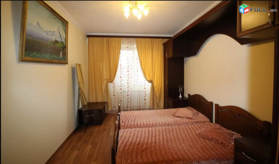 AK4932   Վարձով 3 սենյականոց բնակարան  Արծրունի փողոցում