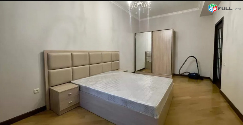 AK4952  Վարձով 3 սենյականոց բնակարան  նորակառույց շենքում Ամիրյան փողոցում