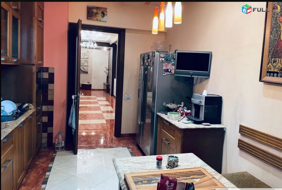 AK4969  Վարձով 4 սենյականոց բնակարան   Վարդանանց փողոցում