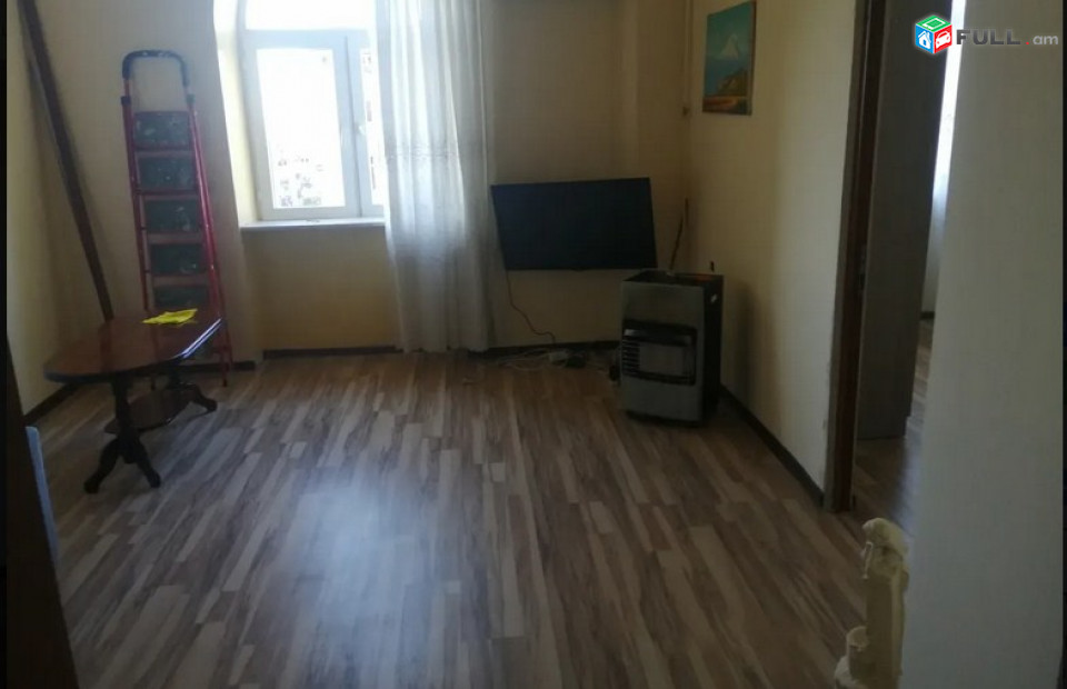 AK4992  Վարձով է տրվում 2 սենյականոց բնակարան  Բագրատունյաց պողոտայում