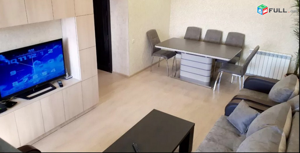 AK5030    Վարձով 3 սենյականոց բնակարան  Արամ Խաչատրյան փողոցում