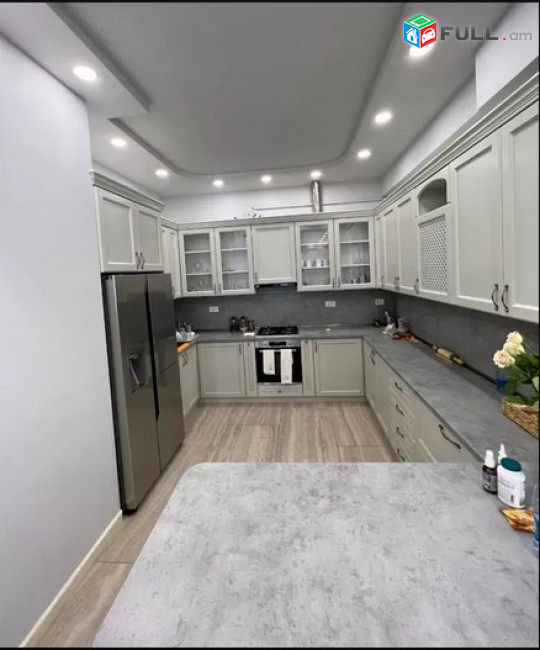 AK5035   Ընդարձակ 3 սենյականոց բնակարան նորակառույց շենքում   Արամի փողոցում