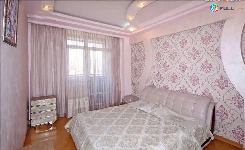 AK5042   Վարձով 3 սենյականոց բնակարան  Դերենիկ Դեմիրճյան փողոցում