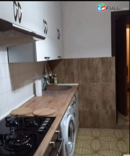 AK5092   Վարձով 2 սենյականոց բնակարան  Խանջյան փողոցում