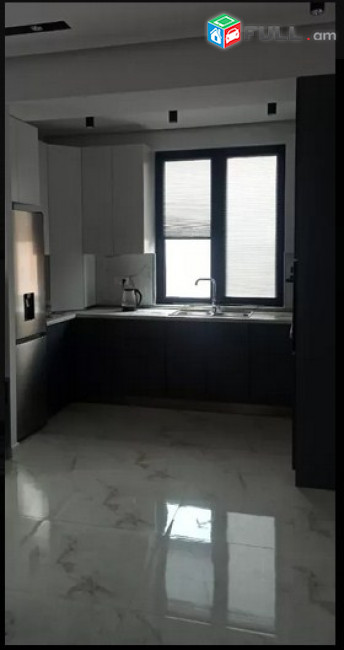 AK6058  Վարձով 3 սենյականոց բնակարան  Արղության փողոցում
