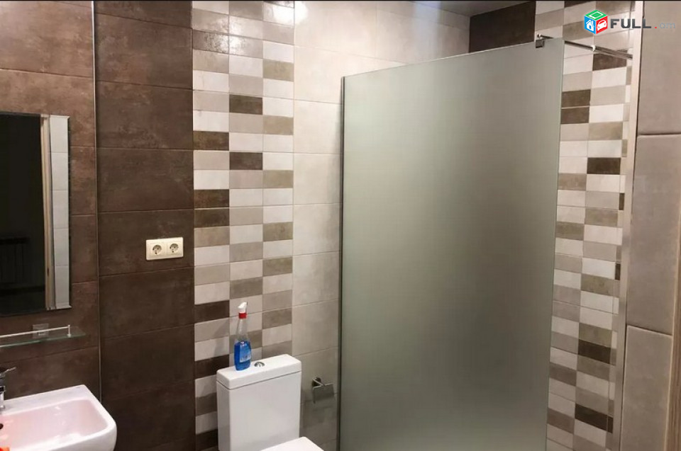 AK6062   Վարձով 3 սենյականոց բնակարան նորակառույց շենքում Կոմիտասի պողոտայում