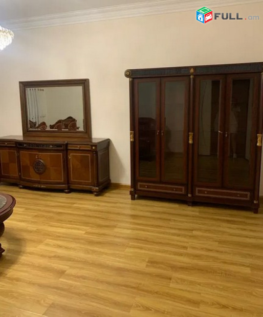 AK6077 Երկու հարկանի քարե տուն Նոր Նորքում, 800 ք.մ., 2 սանհանգույց, եվրովերանորոգված