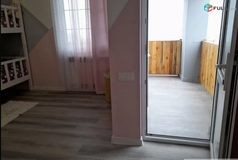 AK6083  Երկու հարկանի քարե տուն Աշտարակում