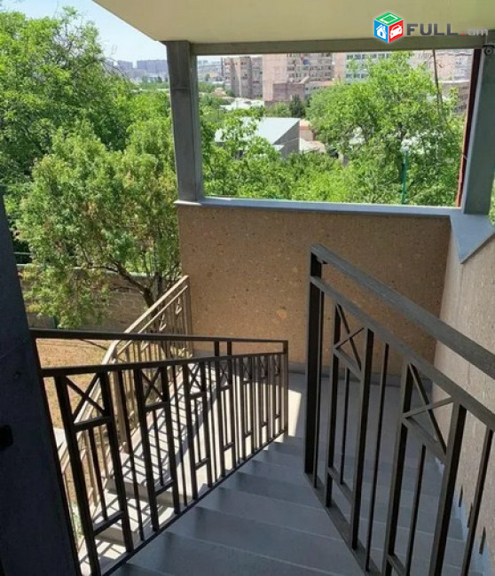 AK7001  Երեք հարկանի քարե տուն, Թամրուչի Ավանում, 1500 ք.մ., 3+ սանհանգույց, եվրովերանորոգված