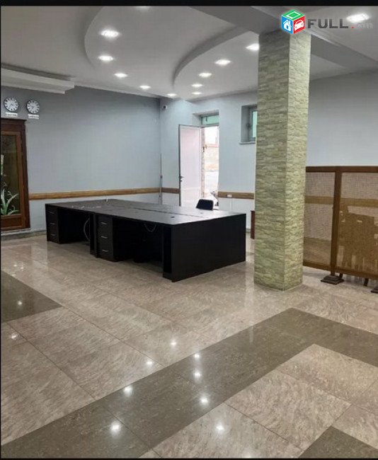 AK7027  Գրասենյակային տարածք Գրիբոյեդովի փողոցում Արաբկիրում, 200 ք.մ.