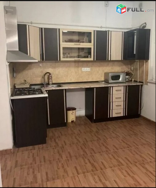 AK7036  Վարձով 3 սենյականոց բնակարան  Եզնիկ Կողբացու փողոցում