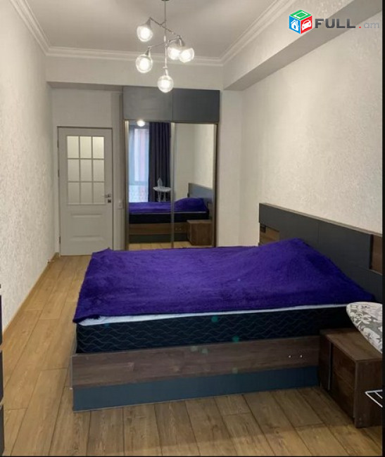 AK7060   Վարձով 4 սենյականոց բնակարան Սայաթ-Նովայի պողոտայում