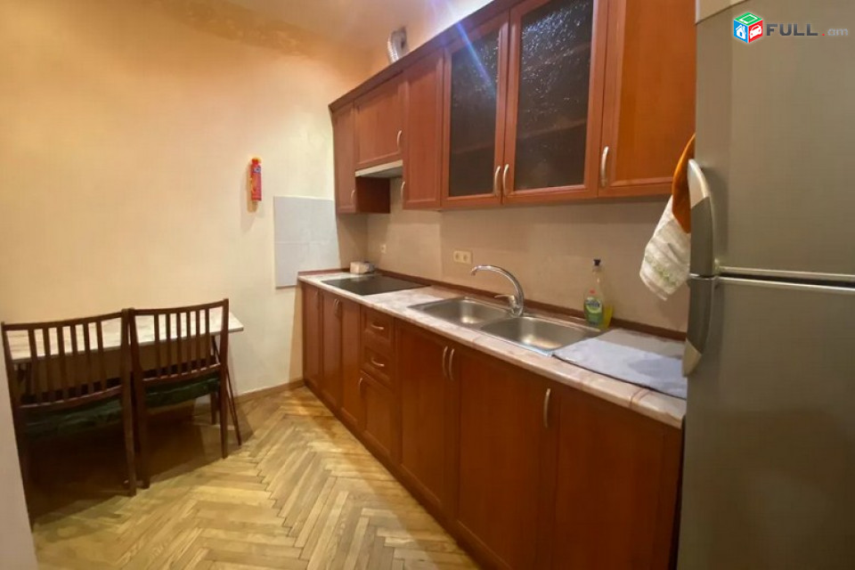AK7086  Վարձով 2 սենյականոց բնակարան  Սայաթ-Նովայի պողոտայում