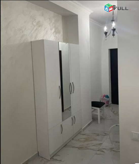 AK8000   Վարձով 2 սենյականոց բնակարան  նորակառույց շենքում Վարդանանց փողոցում