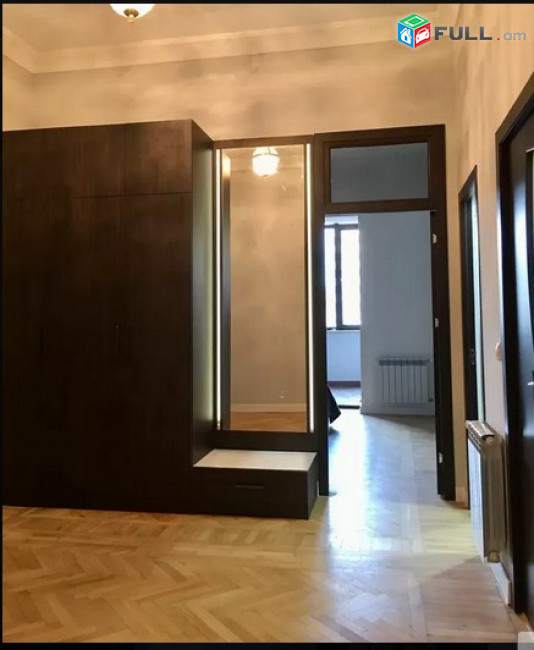 AK8001  Վարձով 2 սենյականոց բնակարան  Պարոնյան փողոցում