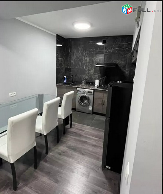AK8002  Վարձով 2 սենյականոց բնակարան Ամիրյան փողոցում