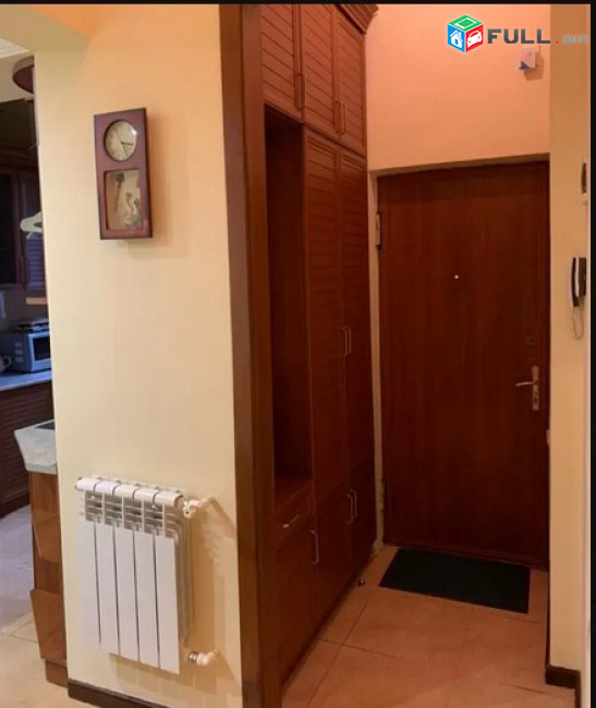 AK8018  Վարձով 2 սենյականոց բնակարան  Լեռ Կամսարի փողոցում