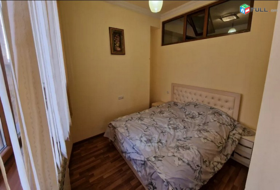 AK8039  Վարձով 3 սենյականոց բնակարան  Վահան Տերյանի փողոցում