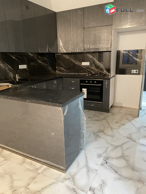 AK8046   Վարձով 2 սենյականոց բնակարան նորակառույց շենքում  Վարդանանց փողոցում