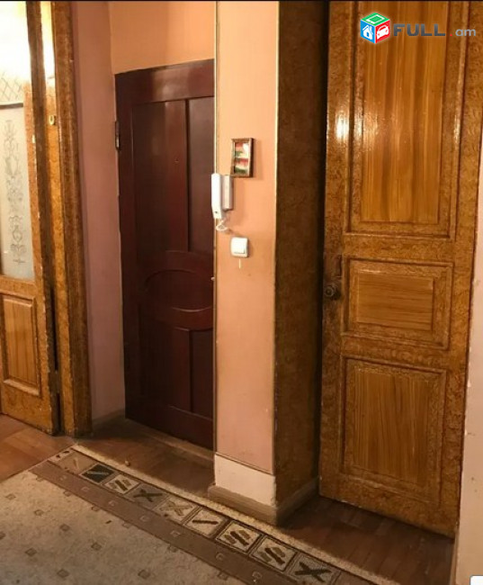 AK8077 Վարձով 3 սենյականոց բնակարան  Մամիկոնյանց փողոցում 